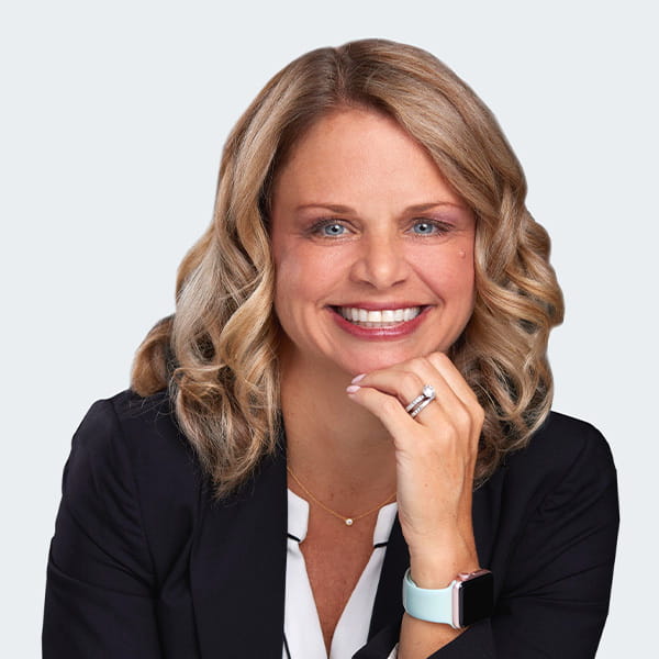 Polly Nicholas headshot