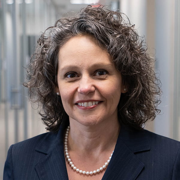 Donna Nixon headshot